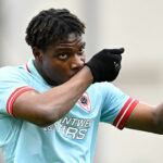 Le jeune Ilenikhena (17 ans) envoie définitivement Anvers en Play-off I après une victoire étriquée contre Courtrai